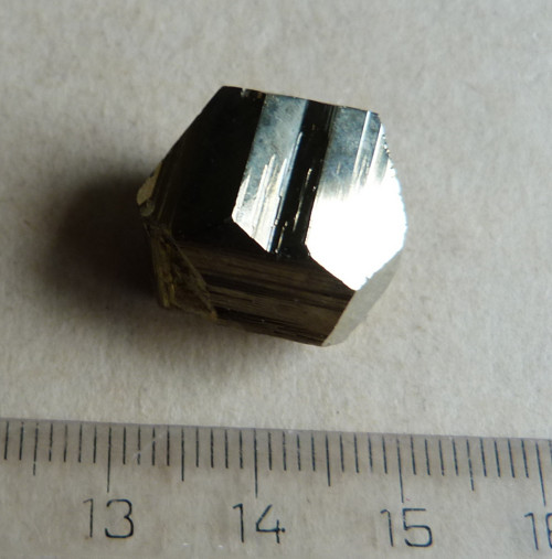 Pyrit krystal - 1,8 cm (P5) — foto 2