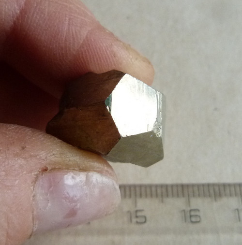 Pyrit krystal - 1,8 cm (P5) — foto 4