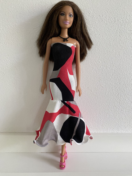 Šaty na panenku Barbie — foto 2