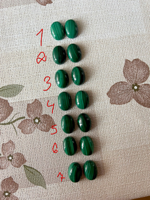 Malachit kabošon ovál pár / 14x10mm — foto 2