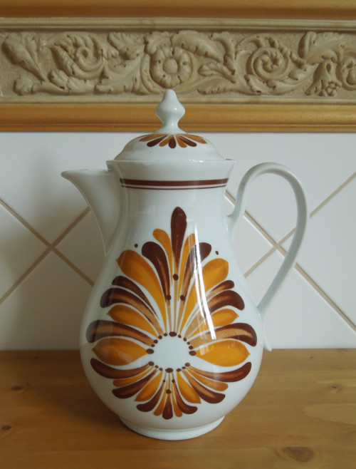 Retro pěkná porcelánová konvice — foto 2