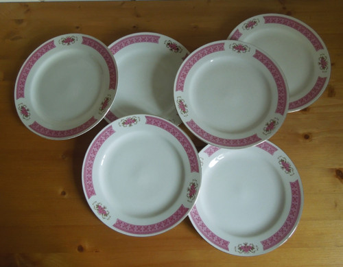 Velmi pěkný retro talíř — foto 2