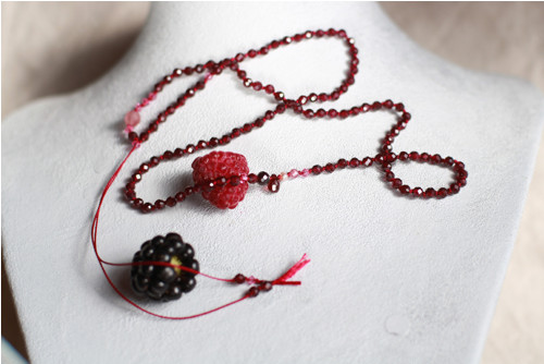 Broušené granáty / Swarovski / hedvábí — foto 5