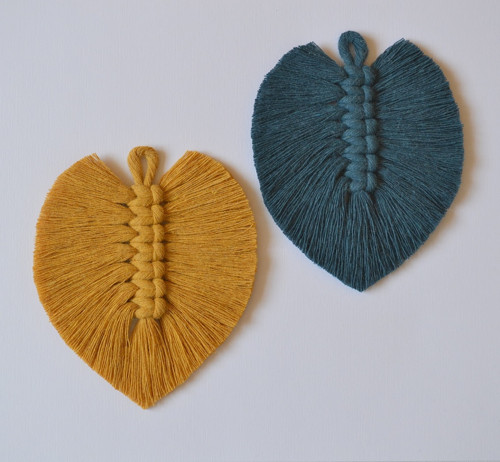 Macramé pírko - petrolejová — foto 2