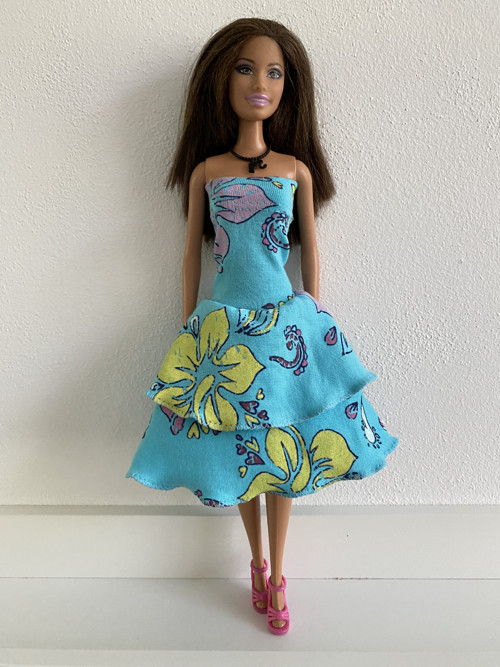 Šaty na panenku Barbie — foto 2
