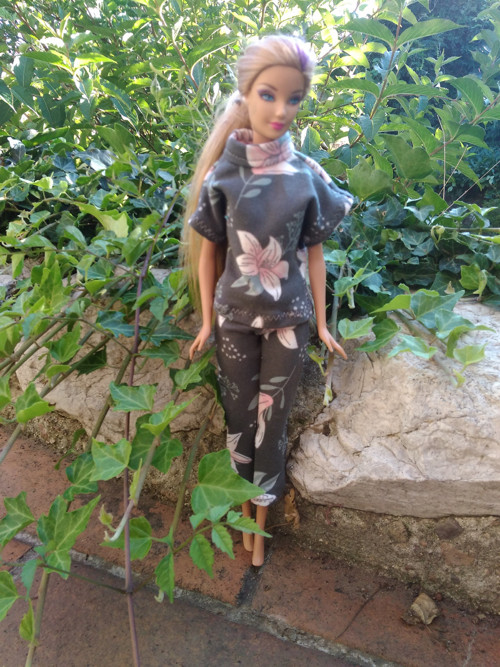 Pro Barbii šedý komplet — foto 4