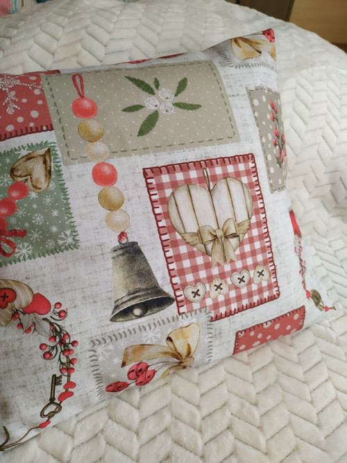 Vánoční patchwork -povlak na polštář — foto 3