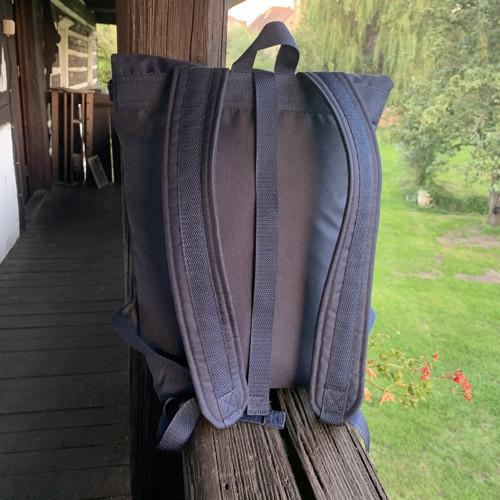 Motýl v modré + přední kapsa na zip — foto 5