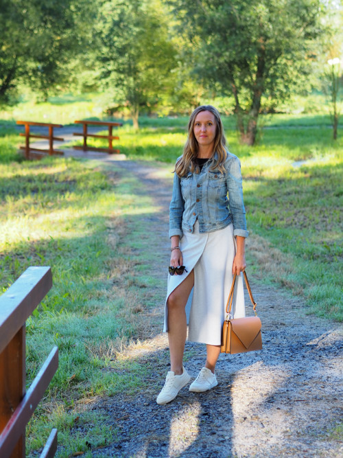 Překřížená midi sukně Šedá — foto 4
