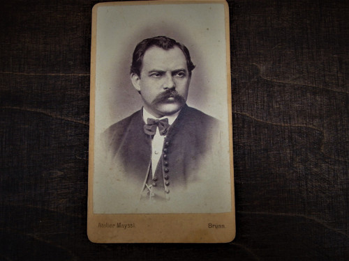 Pantáta Bezoušek - kabinetka — foto 2