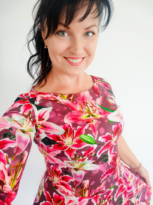 Liliové šaty — foto 2
