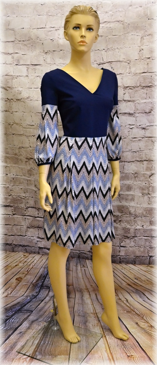 Šaty - Chevron - Vel. 38 — foto 6