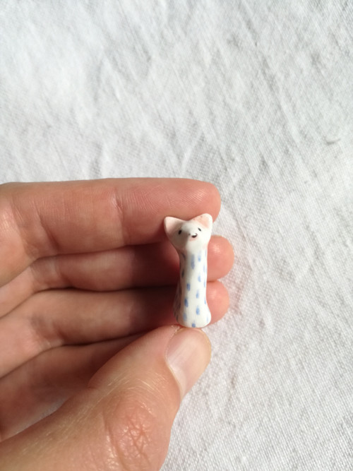 Mini kočka porcelánová — foto 4