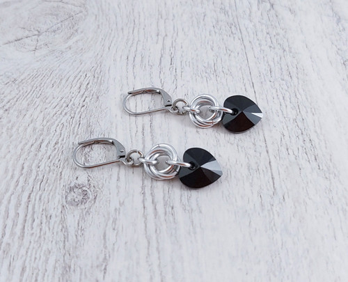 Náušnice se Swarovski srdíčky černé — foto 2