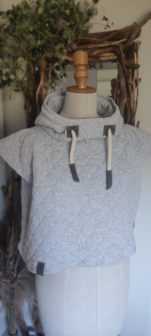 Crop top vesta STAY GREY — foto 3