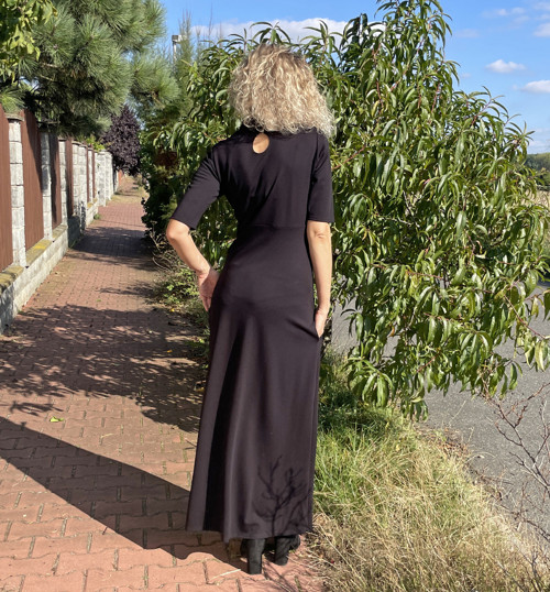 Černé šaty s rolákem dlouhé — foto 5