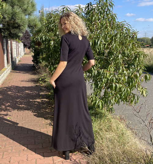Černé šaty s rolákem dlouhé — foto 2