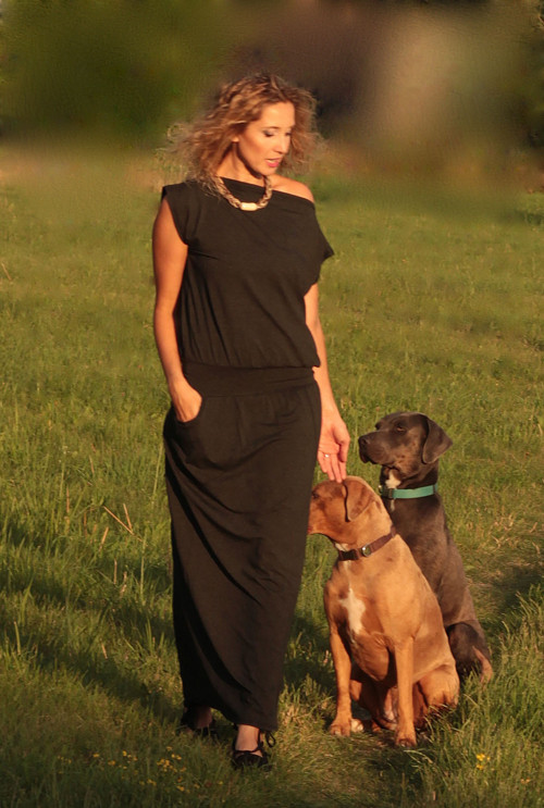 Tmavěšedé dlouhé šaty — foto 3