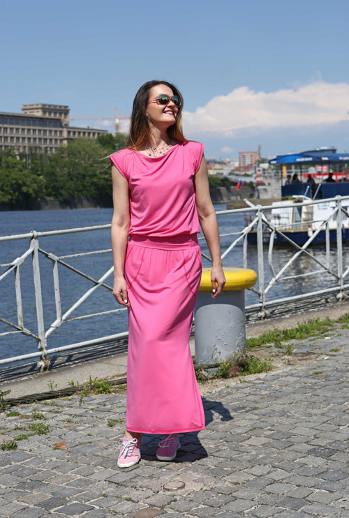 Růžové dlouhé šaty — foto 6