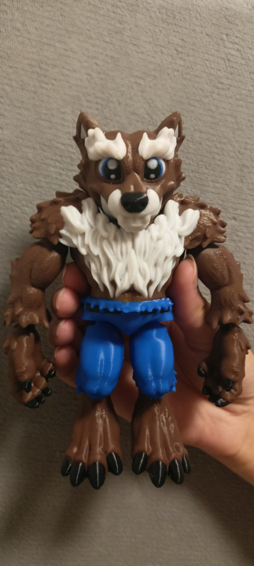 Přátelský vlkodlak - 15 cm - 3D Tisk — foto 3