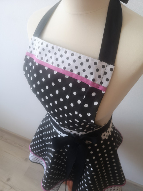 Zástěrka černobílé puntiky — foto 3