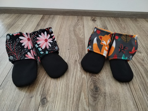 Capáčky ze softshellu do kočárku — foto 2