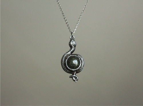 Loki ~ Šperk s anyolitem — foto 2