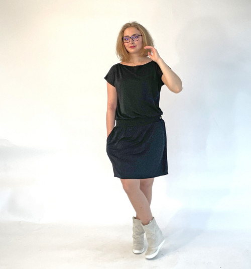 Černé krátké šaty — foto 5