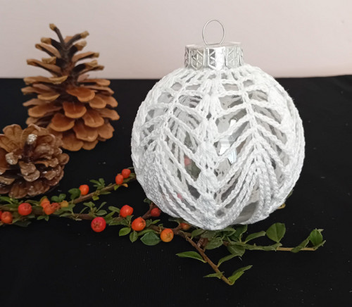 Háčkovaná baňka 8 cm — foto 2
