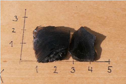 2x surový obsidián černý V428 — foto 4