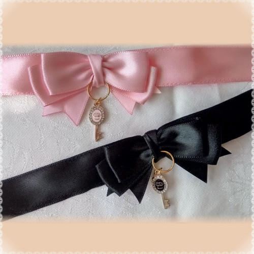 Choker Golden Key Bow černá — foto 3