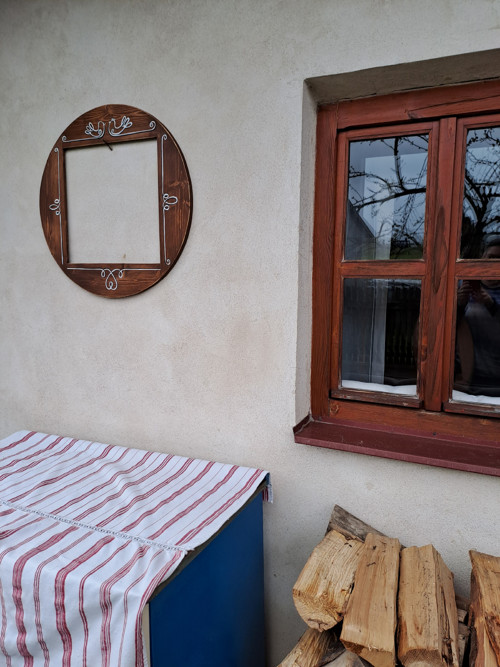 Dřevěné zrcadlo s vtáčikmi — foto 4