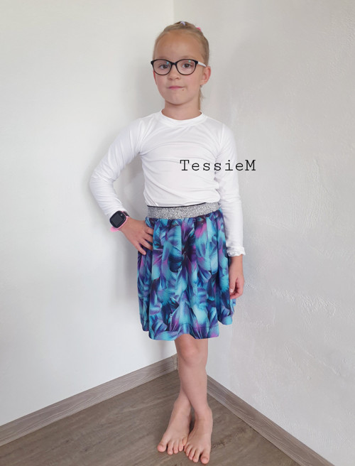 Dívčí sukýnka délka 36 cm — foto 3