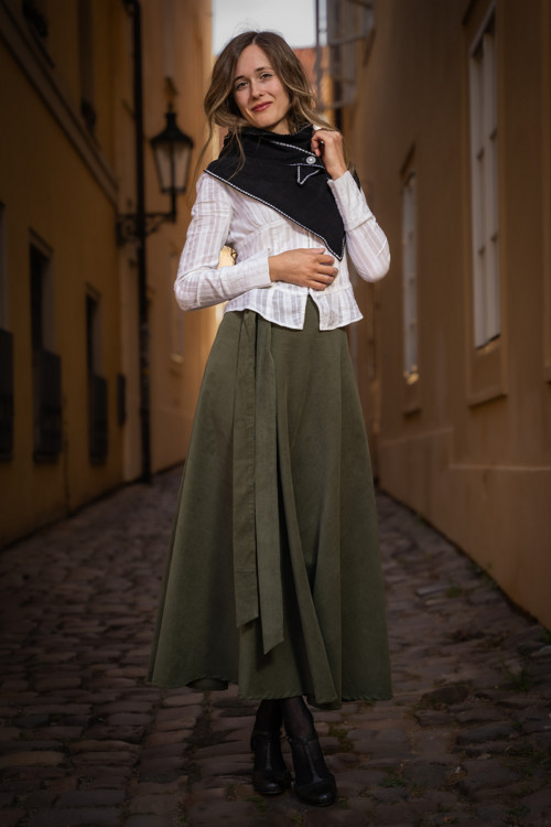 Podzimní Manšestrový Nákrčník - Černý — foto 4