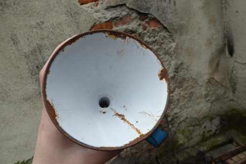 Modrý smaltovaný trychtýř, smalt — foto 5