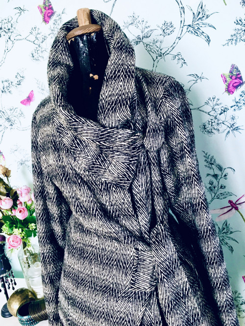 Kabát wrap v tvídu — foto 3