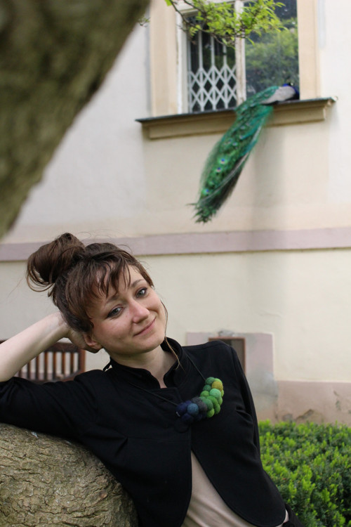 Plstěné korále v odstínech zelené — foto 4