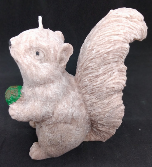 Svíčka VEVERKA, výška 10 cm — foto 2