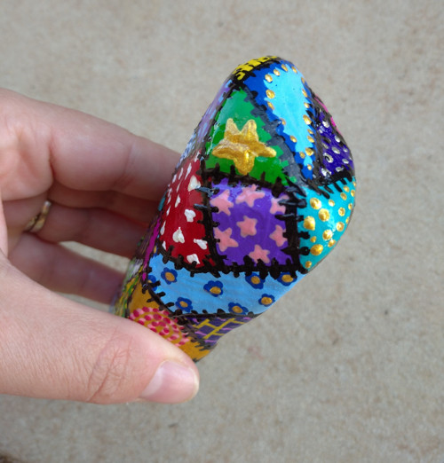 Malovaný kámen "malý patchwork" — foto 6