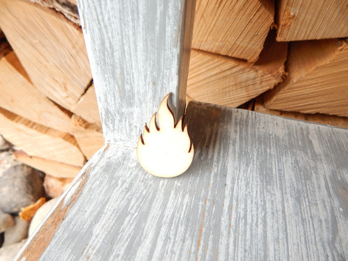 Dřevěný výřez plamínek 2,5 - 4 cm — foto 2