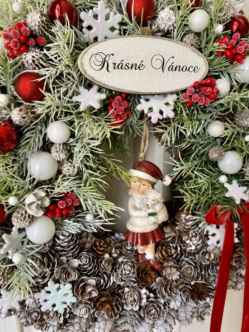 Zimní věnec s holčičkou — foto 5