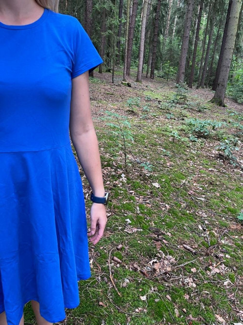 Modré úpletové šaty — foto 6