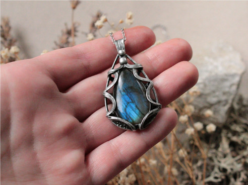 Manwë ~ Šperk s modrým labradoritem — foto 2