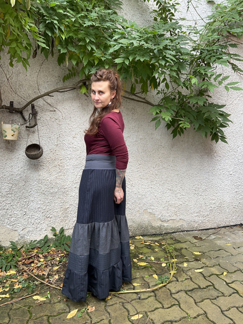 Temná je dobrá - maxi sukně — foto 3
