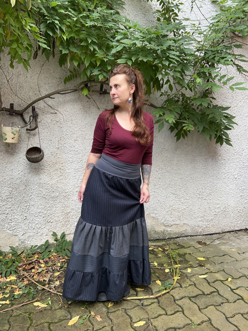 Temná je dobrá - maxi sukně — foto 4