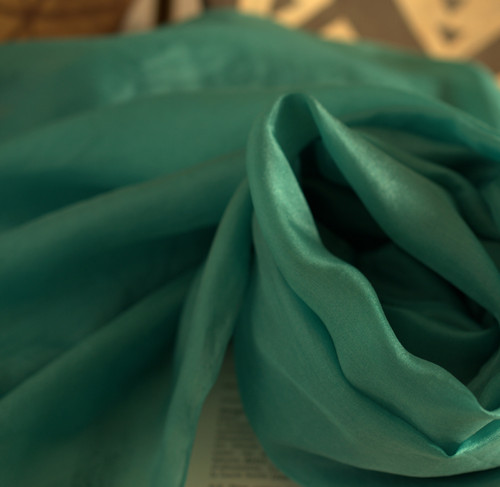HEDVÁBNÁ ŠÁLA........180 x 45 — foto 6
