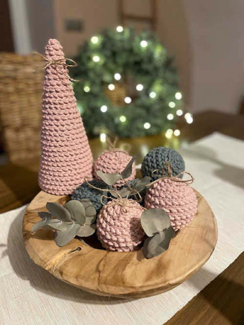 Růžový háčkovaný stromeček — foto 4