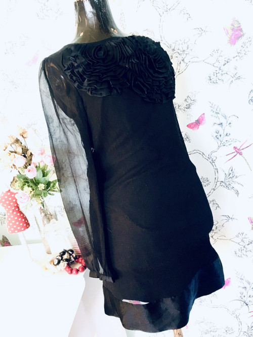 Šaty extravagantní v hedvábí — foto 3