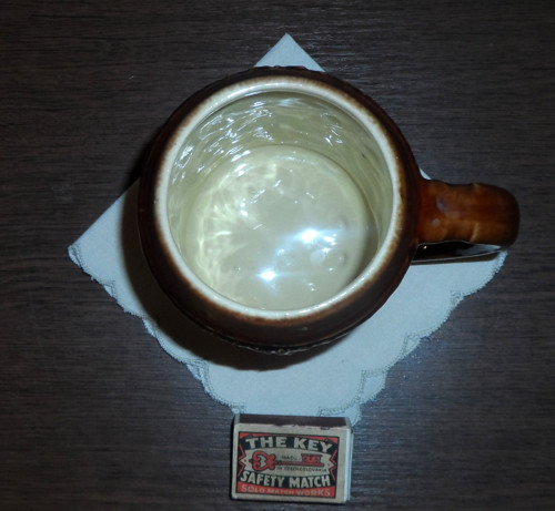 Keramický korbel, PŮLLITR ozdobný reliéf • GDR — foto 3