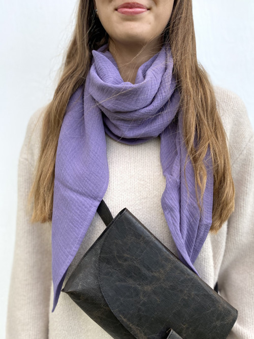 Fialový mušelínový šál " Violet" — foto 3